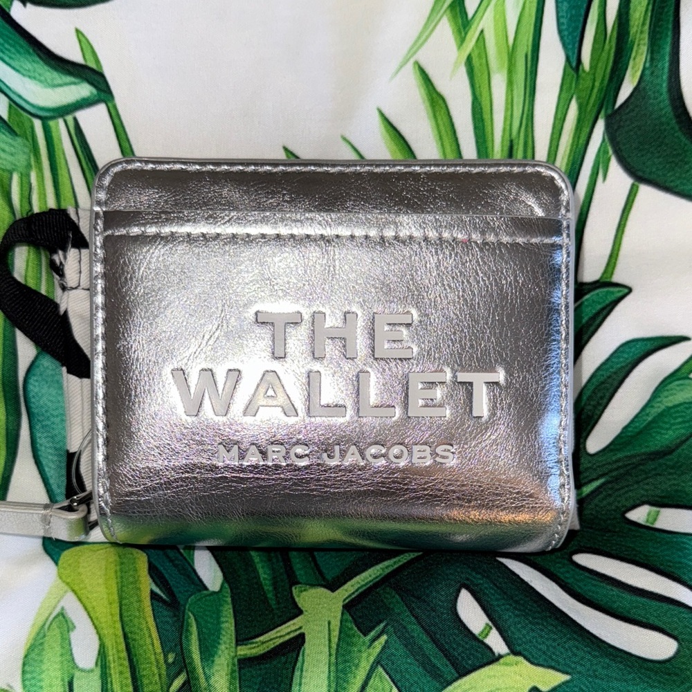 Marc Jacobs Metallic Silver Wallet - image 1